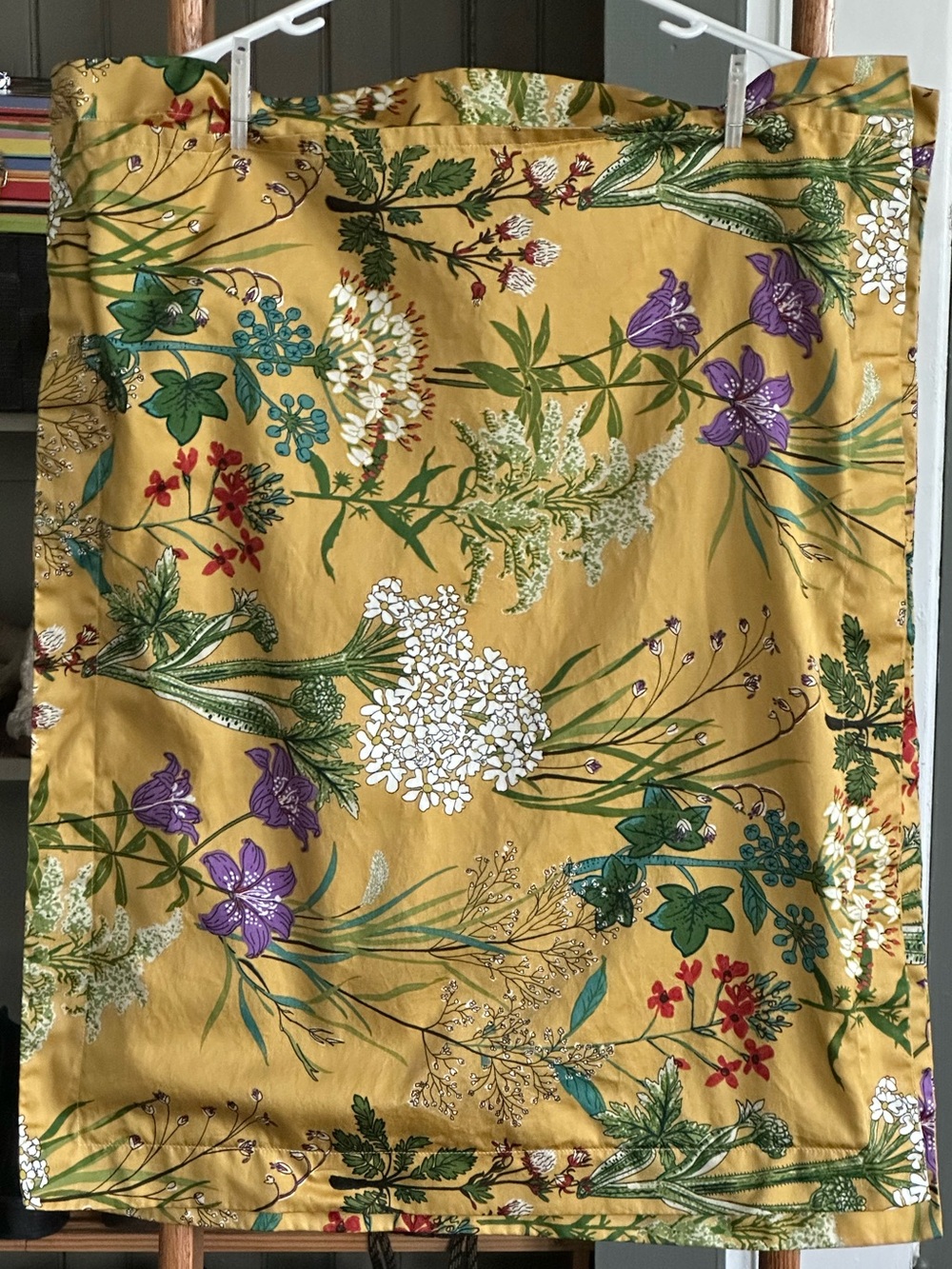 Company Store.  Pair Sateen Sham. Standard
